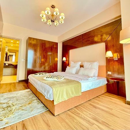 Presidential Luxury Apartments With Amazing View - Yamaluxe 부쿠레슈티 외부 사진